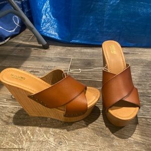 Missimo Supply Co. Wedges